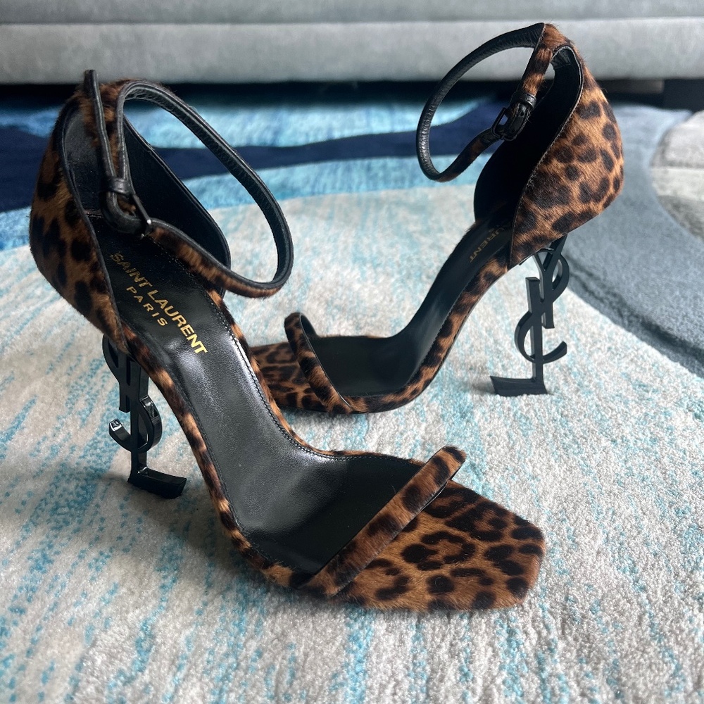 BRAND NEW! Authentic Saint Laurent leopard heels size 39! Open to ALL Offers!